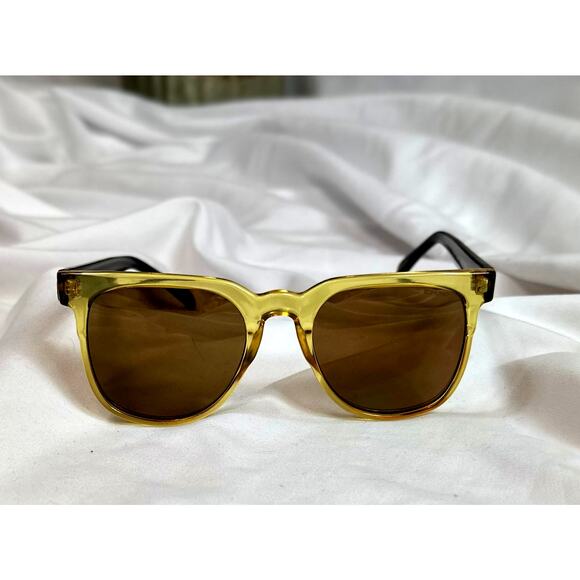 Komono Sunglasses Riviera Yellow Cider Black - Picture 7 of 15